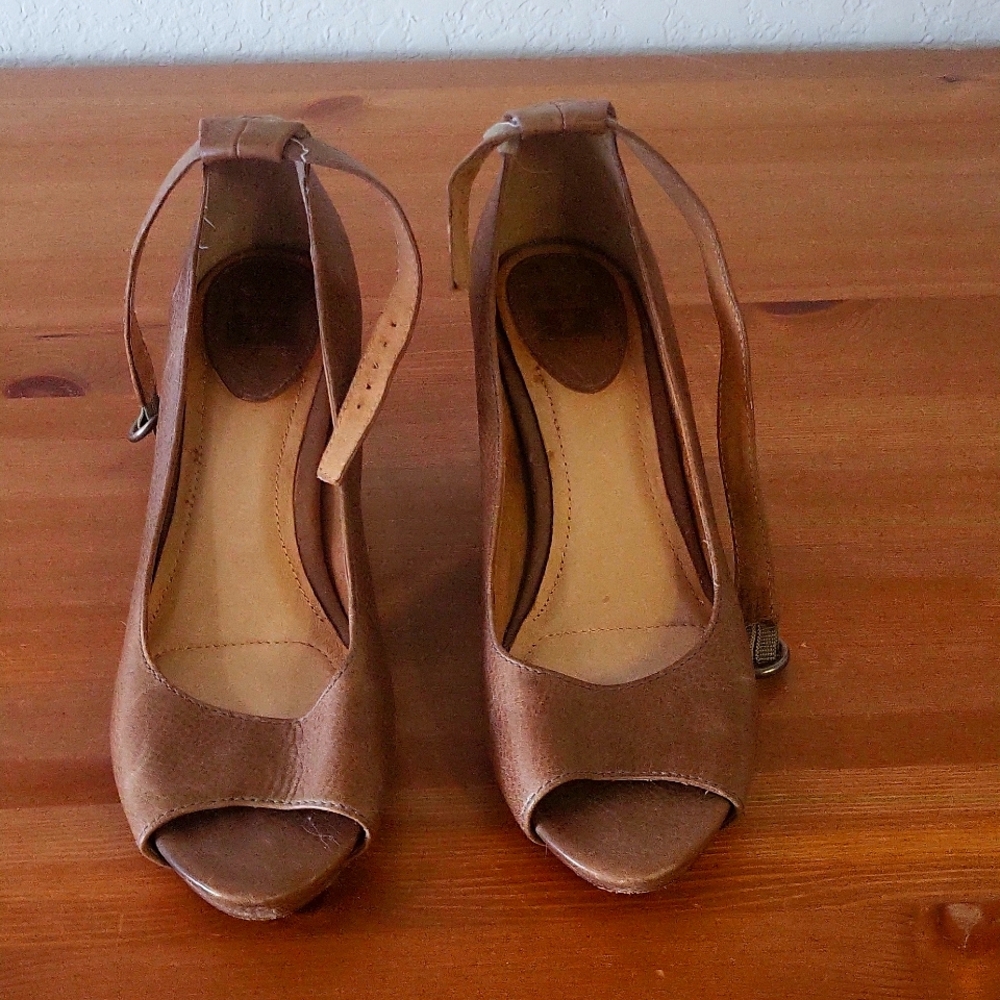 Frye Coral Ankle Strap Sandals
